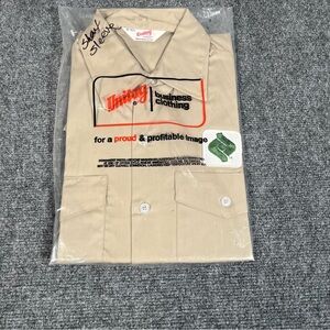 Vintage Unitog Clothing BeigeShirt Size Medium Short Sleeve Land O Lakes